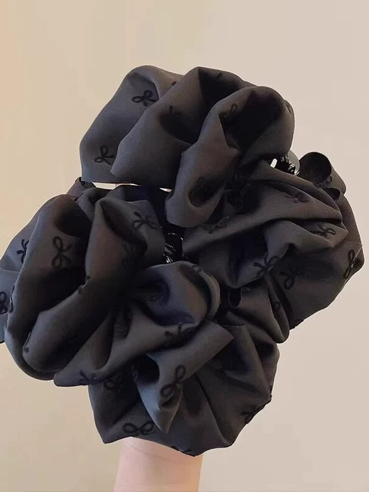 Korean style black bubble claw clip for women, 2026 new bow hair clip, shark clip, hair clip on the back of head, hair accessory