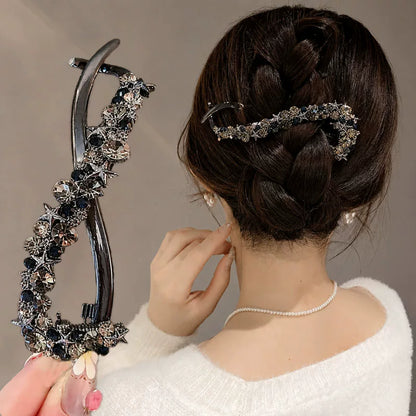 Large size with a sophisticated feel, fully diamond-filled metallic temperament, light luxury twist twist pin, figure-eight hair updo, exquisite headpiece hair accessory for women