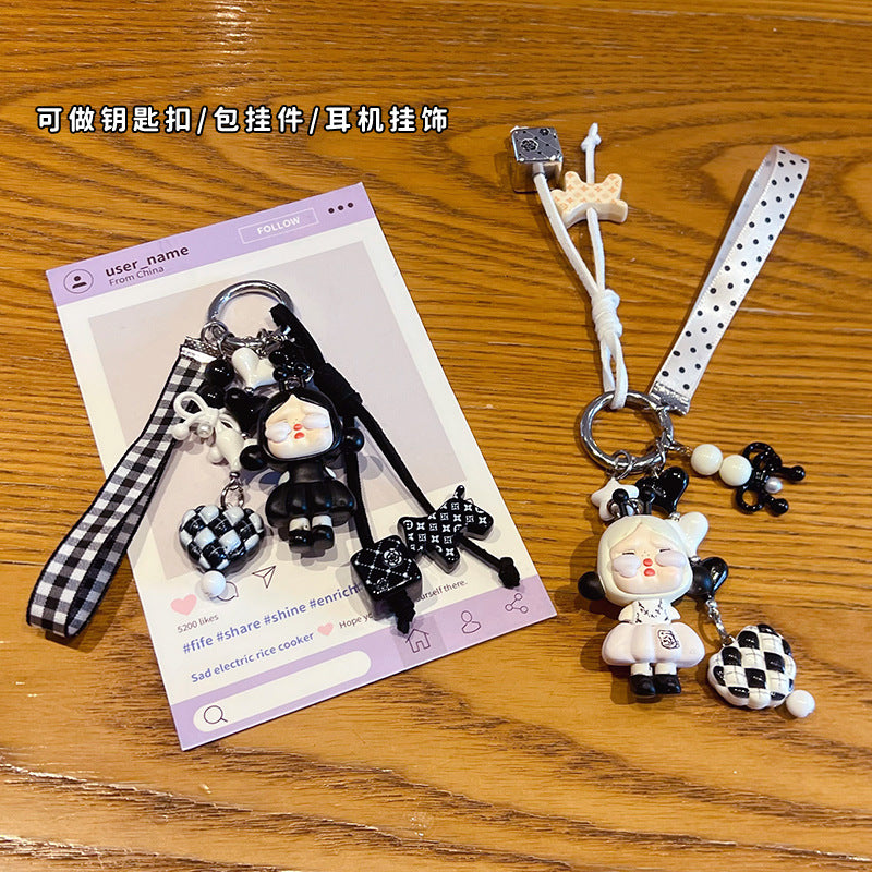 Handmade DIY little crying bag cute grain change baby keychain doll pendant, car bag keychain, doll small pendant