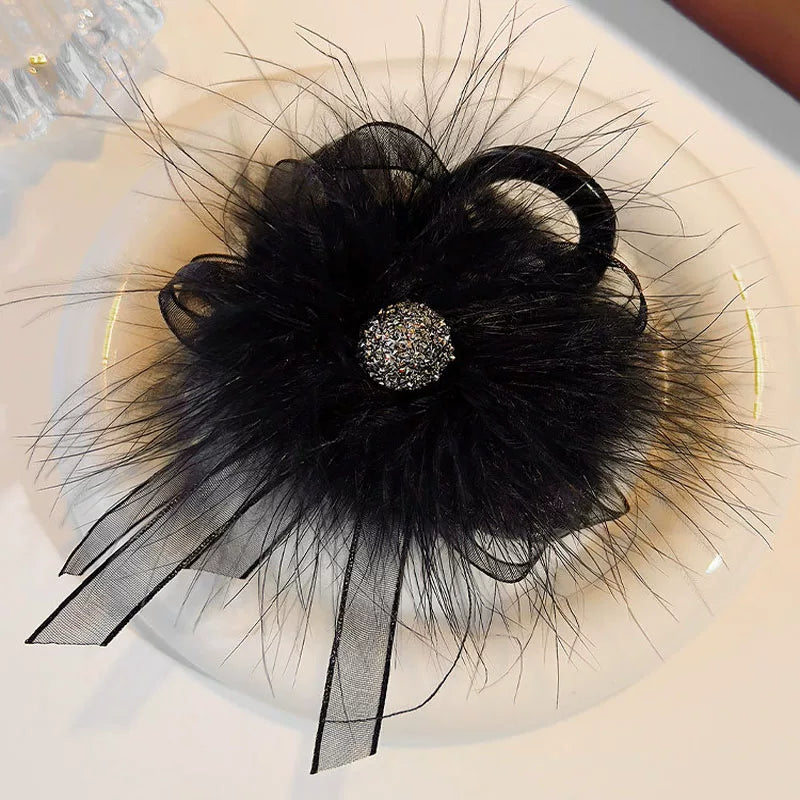 Rhinestone feather claw clip for women, high-end new small half-tie hair clip, small hair volume, back head updo hair clip, shark clip