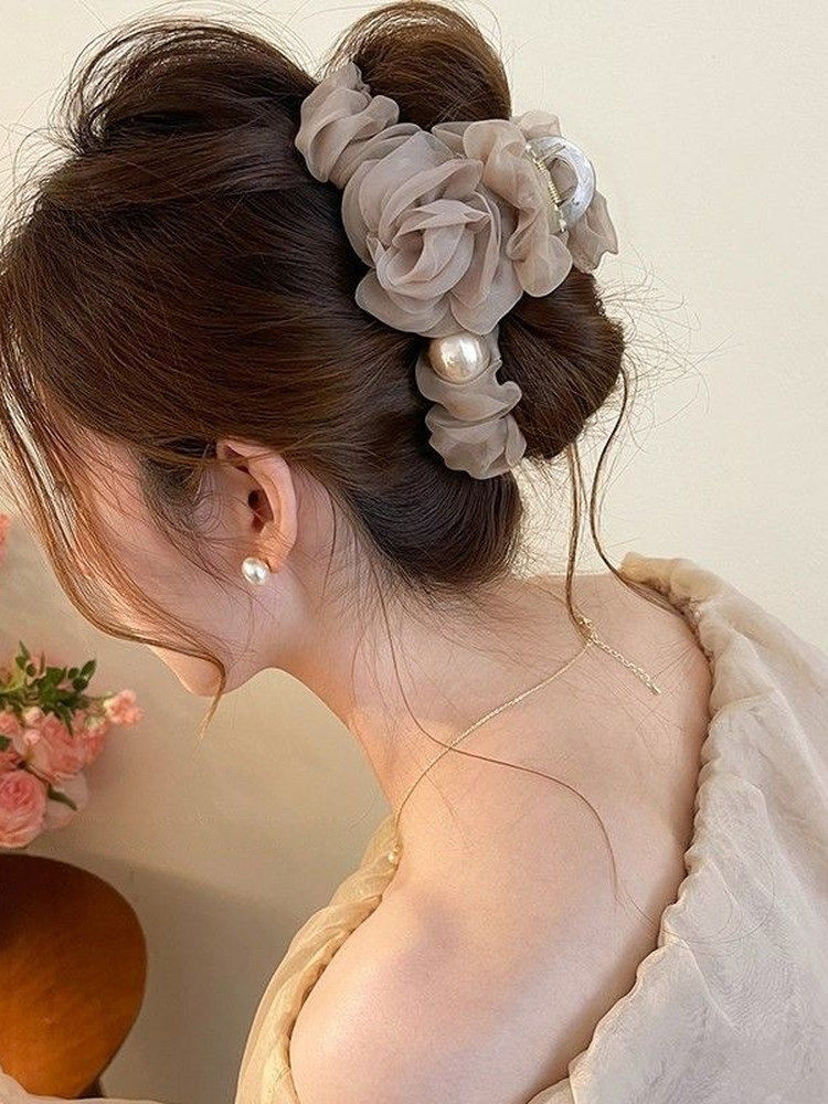 Mesh flower pearl hair grapple clip women's high-end sense 2026 new back of the head plate hairpin shark clip hair accessory