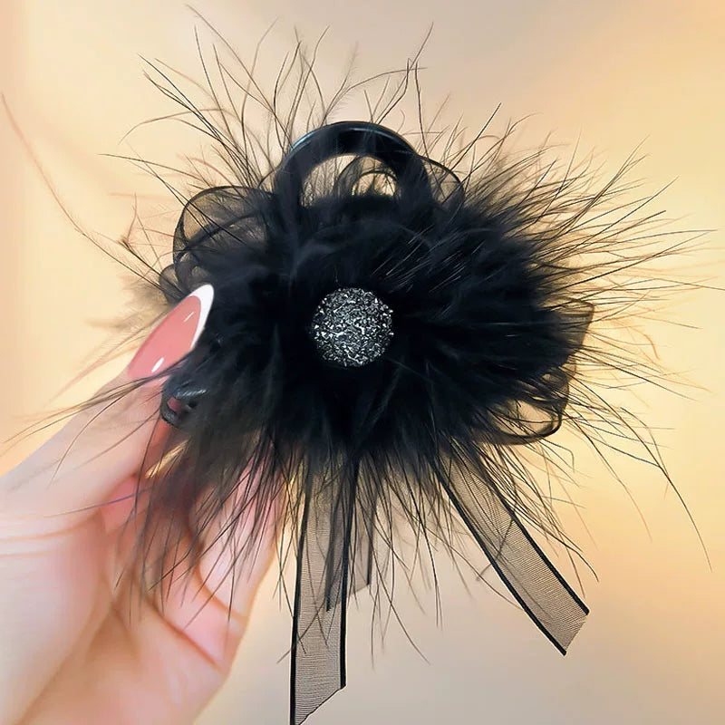 Rhinestone feather claw clip for women, high-end new small half-tie hair clip, small hair volume, back head updo hair clip, shark clip