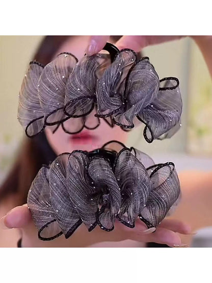 Elegant temperament, sophistication, gray pleated mesh bubble claw clip, medium size, little hair volume, hair clip, shark clip at the back of the head