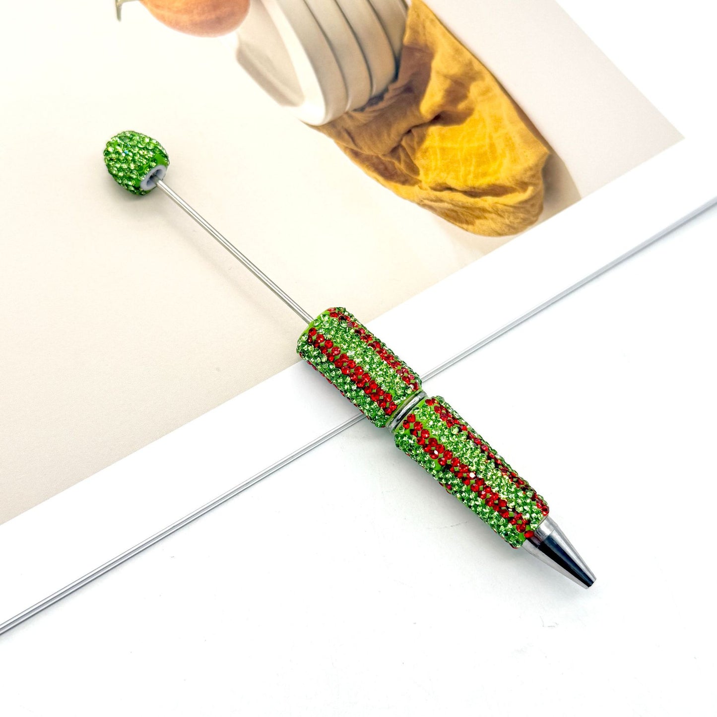 DIY  hot selling straight stripe full diamond ballpoint pen creative beaded cute grain pen hand-inlaid with diamonds heavy work ballpoint pen