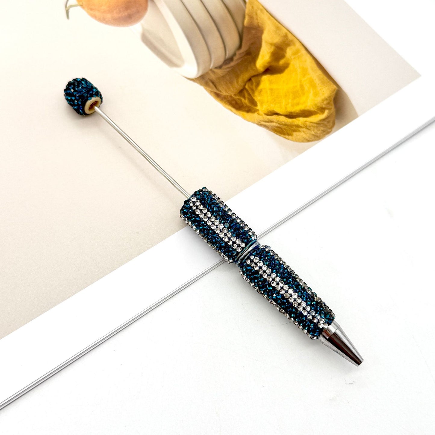 DIY  hot selling straight stripe full diamond ballpoint pen creative beaded cute grain pen hand-inlaid with diamonds heavy work ballpoint pen