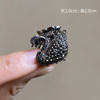 High-end flash diamond metal hair clip, small grab clip for women, bangs clip, side forehead hair clip, Korean headpiece clip, secure hair