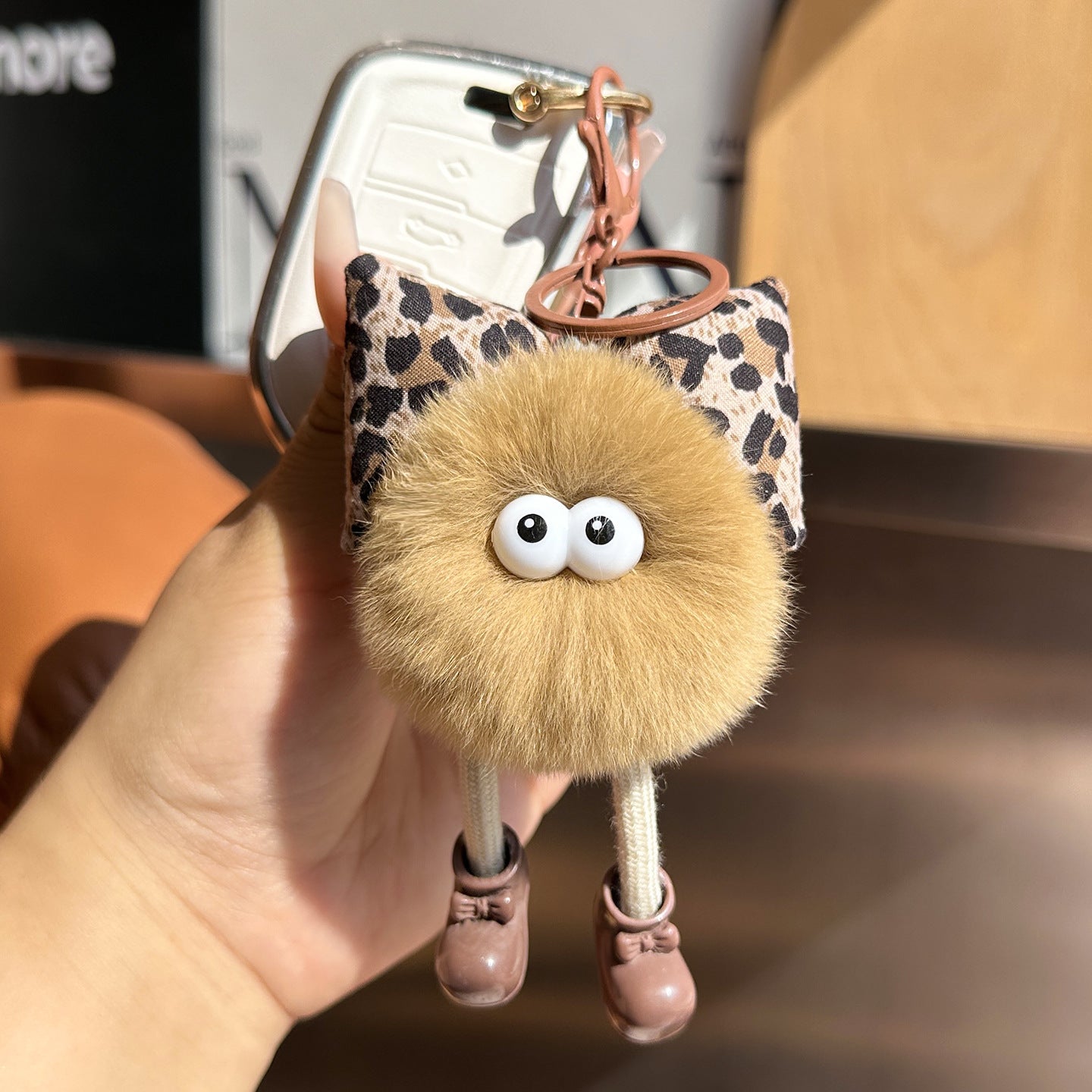 Wholesale Cute Leopard Print Bow Imitation Otter Rabbit Small Briquette Car Keychain Pendant Plush Pomball School Bag Charm