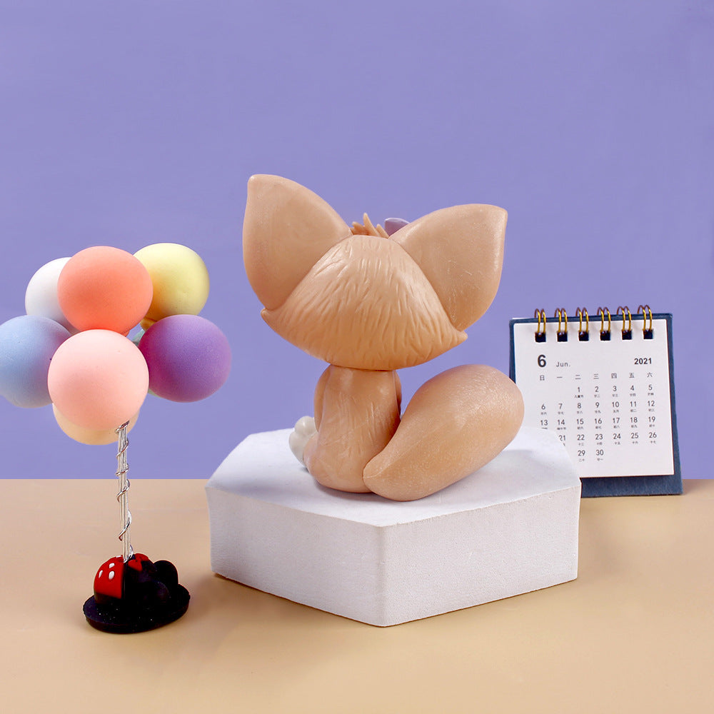 Lina Belle little fox cake decoration ornament PVC cartoon doll car doll Lina home decoration