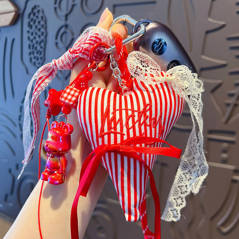 Creative handmade DIY love bear keychain school bag pendant miu is a car keychain bag bag doll pendant