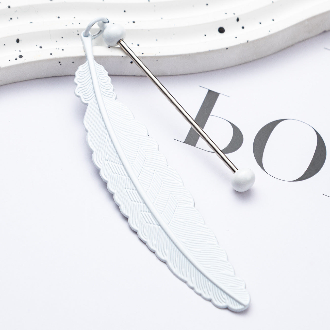 DIY Beaded Feather Bookmark - Primary School Graduation Anniversary Souvenir Metal Bookmark Children's Cute Bookcase Pendant