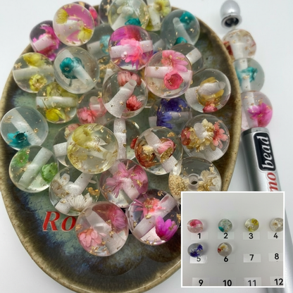 Composite image for clear round glitter flower beads